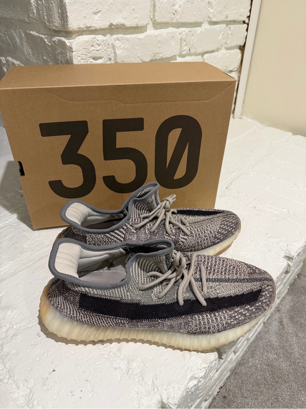 Yeezy Boost 350 V2 - size 11